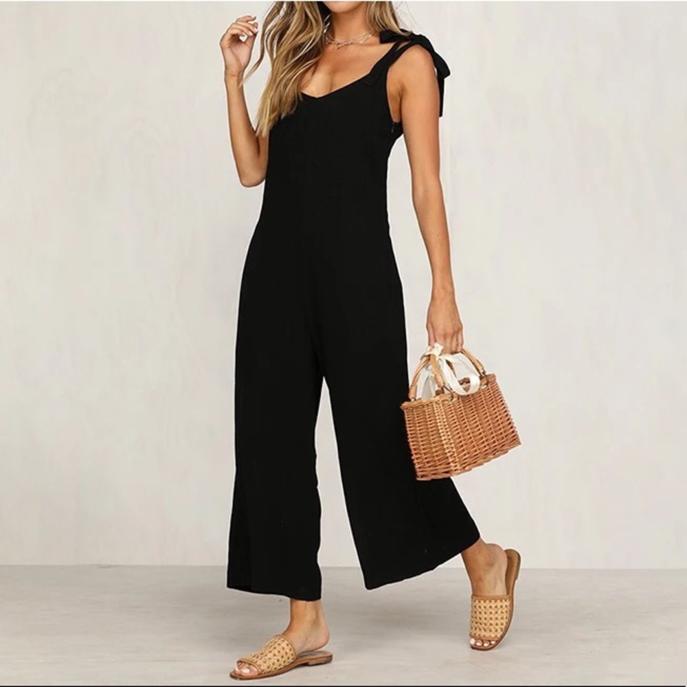 Black Backless V-neck Jumpsuit